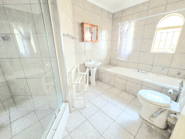 2 Bedroom Property for Sale in Heuwelsig Free State